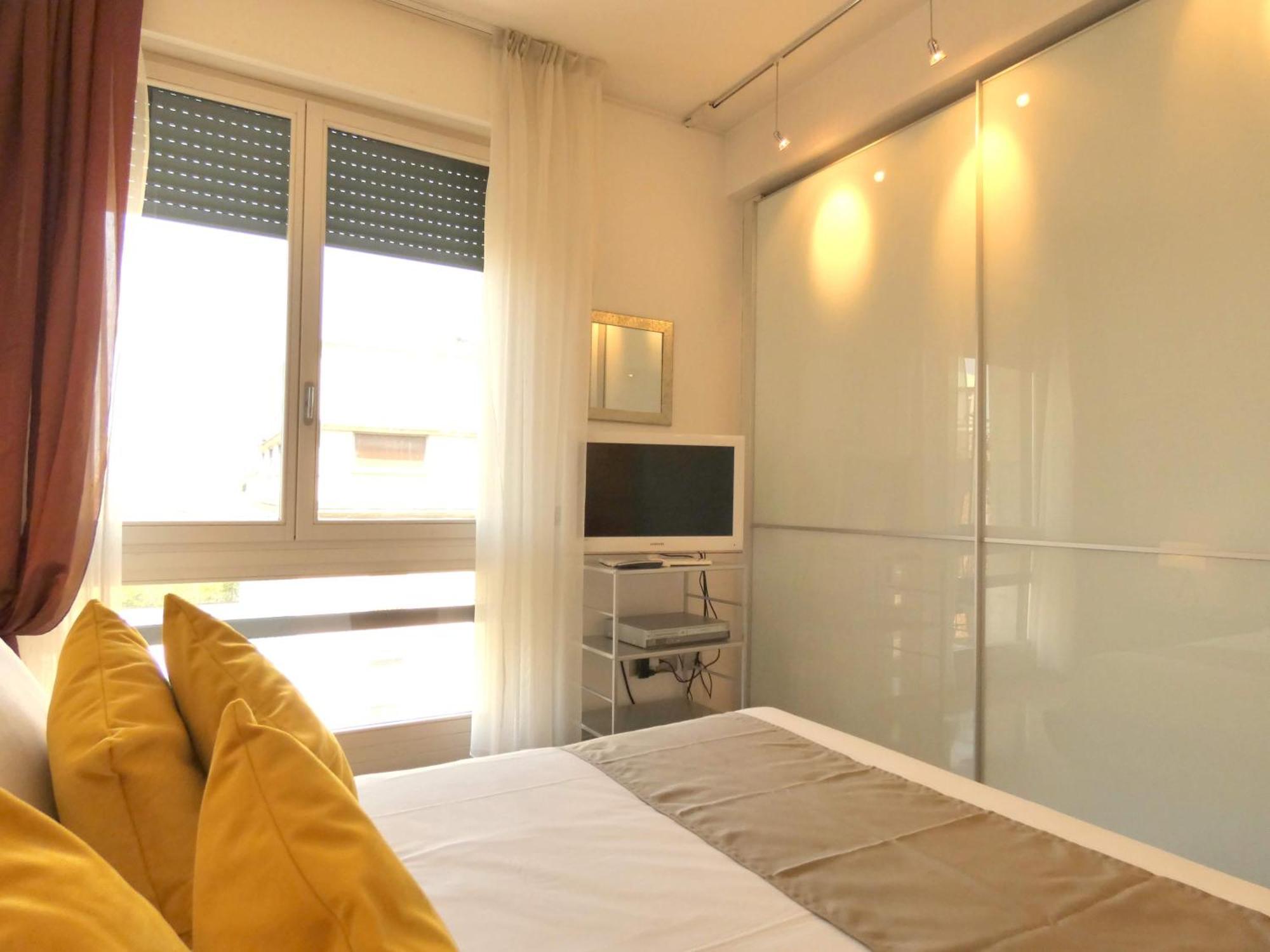 Heart Milan Apartments Duomo Missori Exterior photo